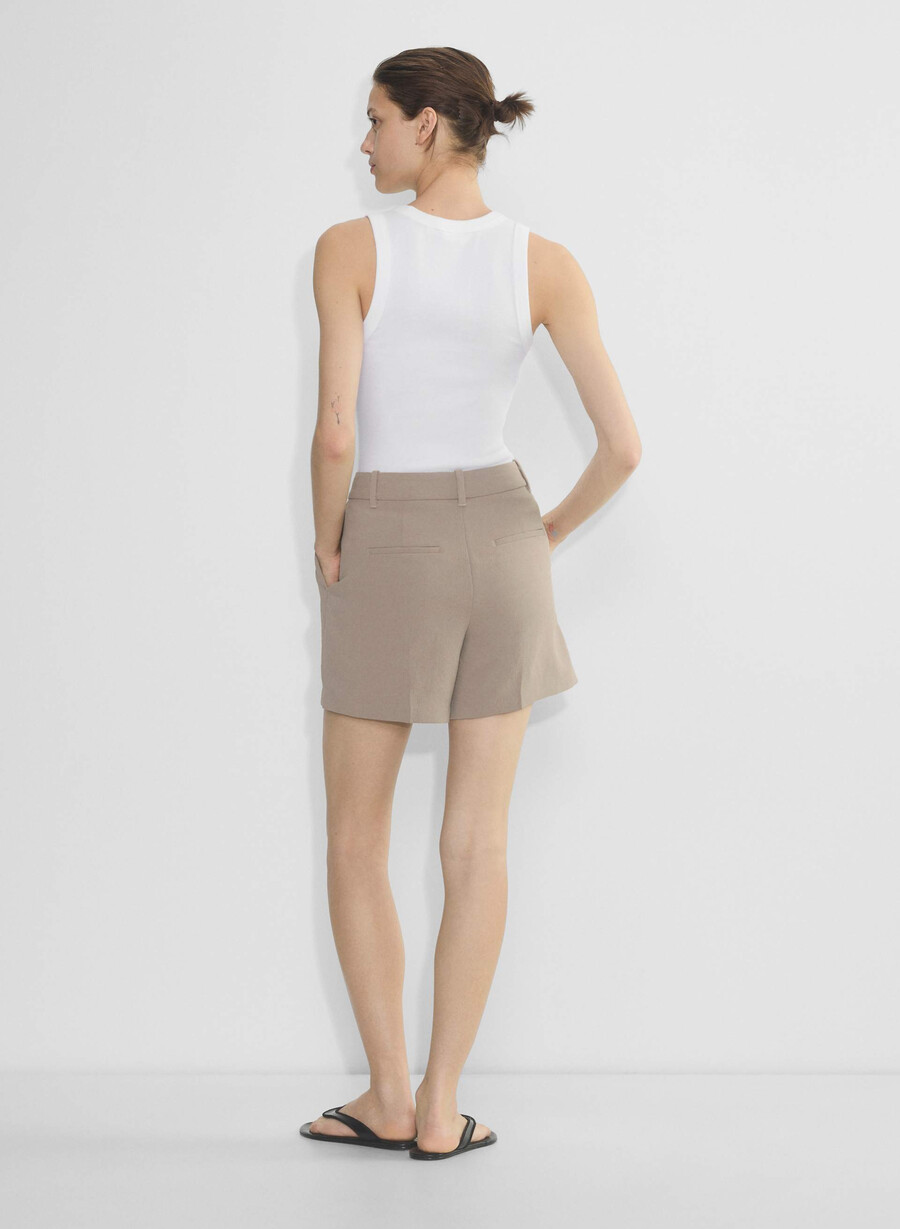 the effortless short mid-thigh – crepette nomad taupe