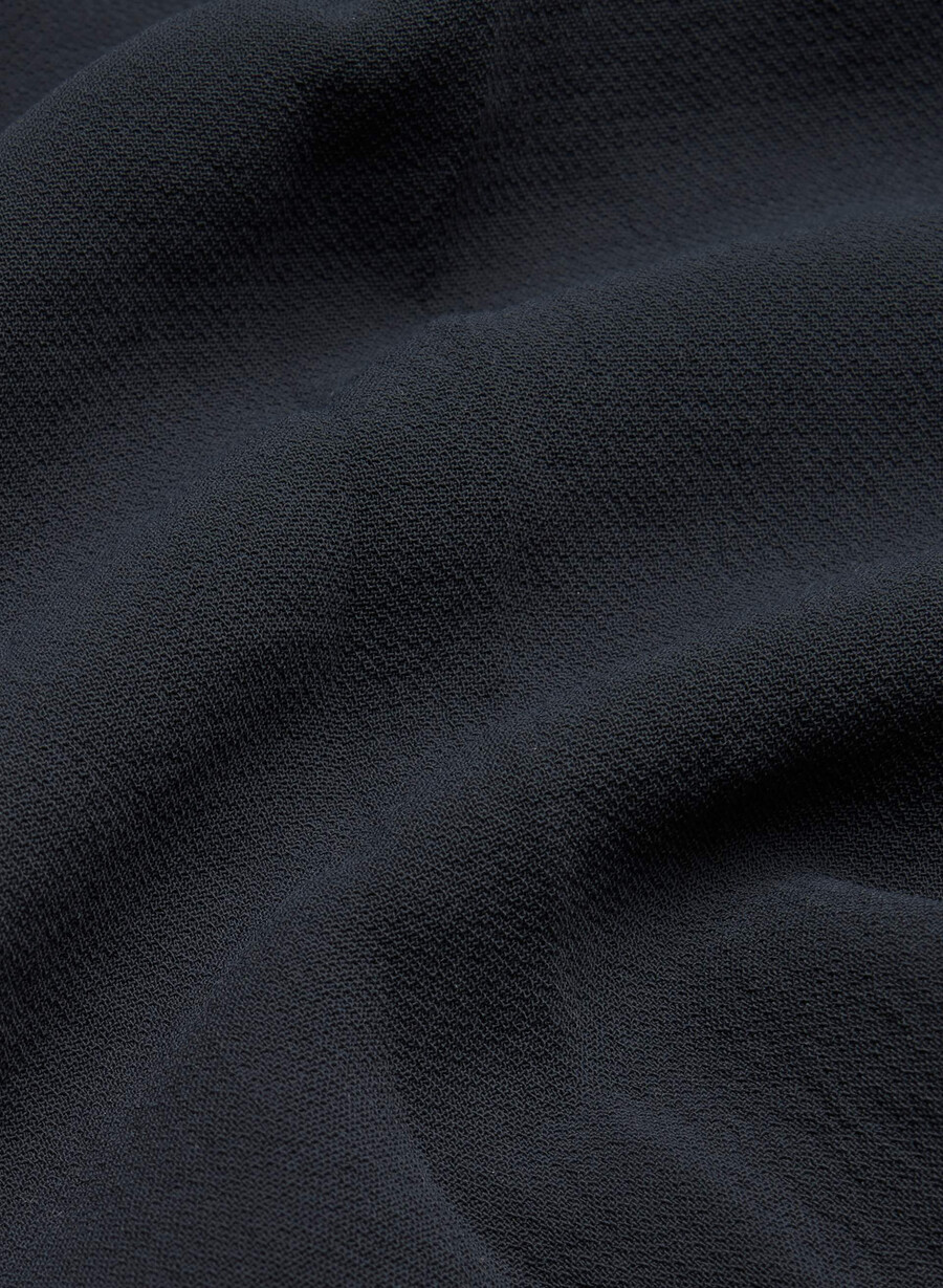 the effortless short mid-thigh – crepette dark nat navy