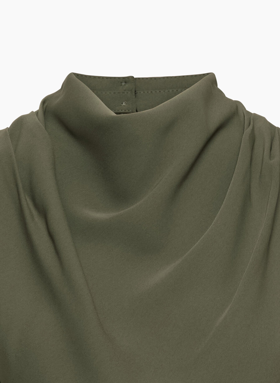 carter-bluse mØrk oliven
