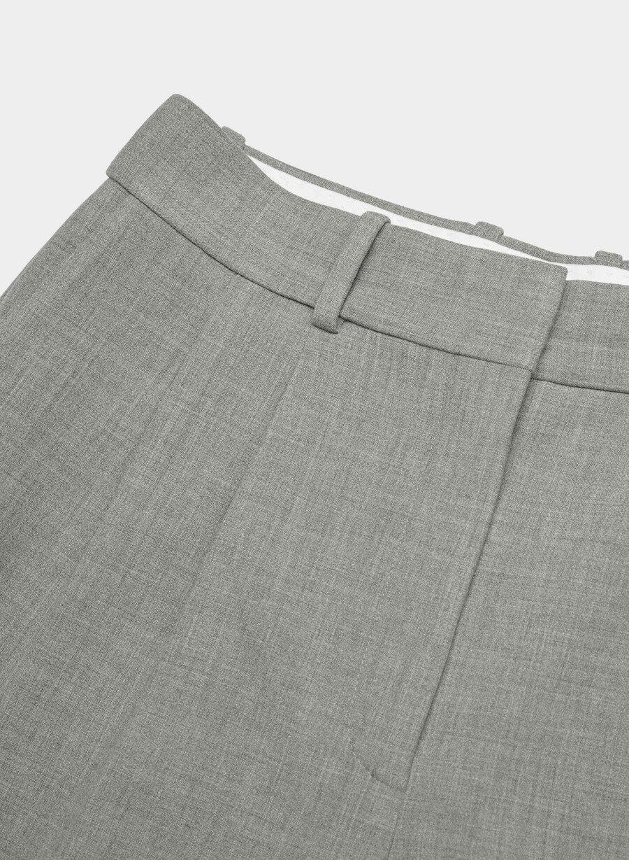 plisset shorts til midt på låret mØrkegrÅ melang