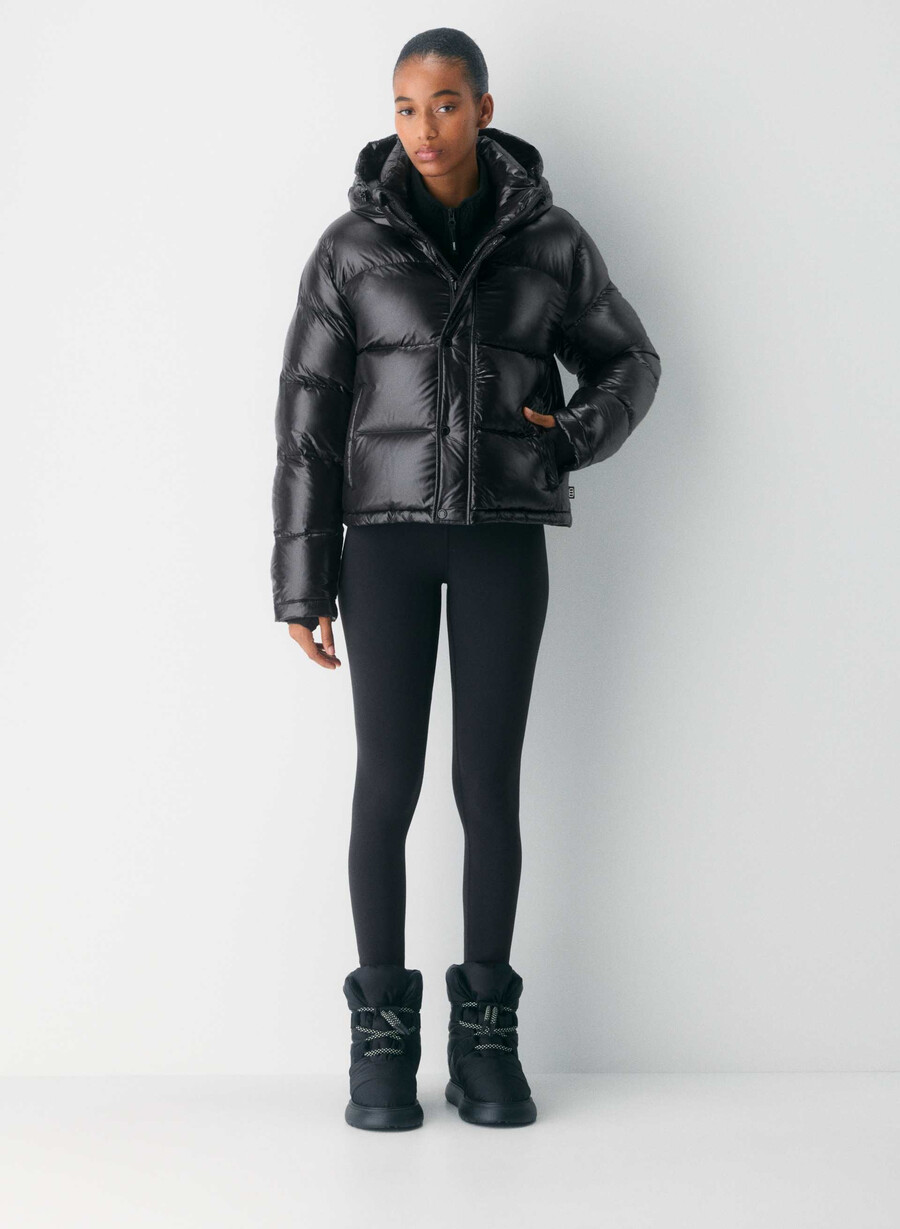 the super puff shorty - høyglanset svart