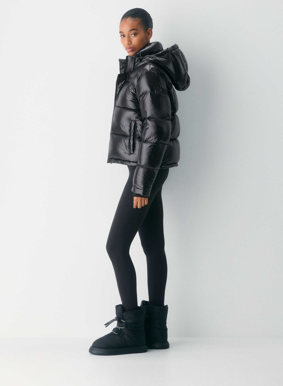 the super puff shorty - høyglanset svart