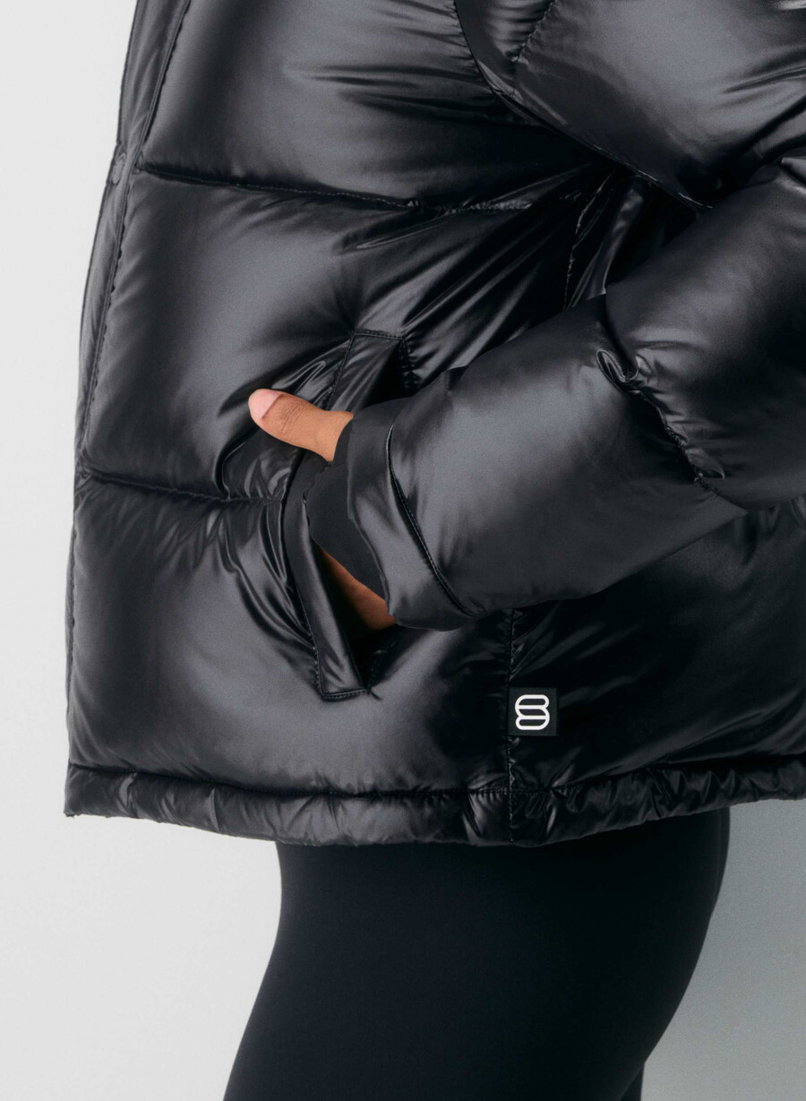 the super puff shorty - høyglanset svart