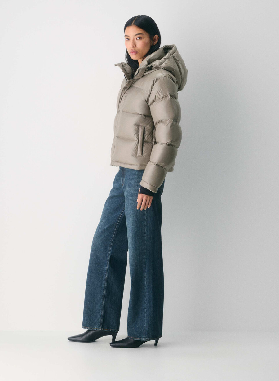 the super puff shorty - høyglanset moderne taupe