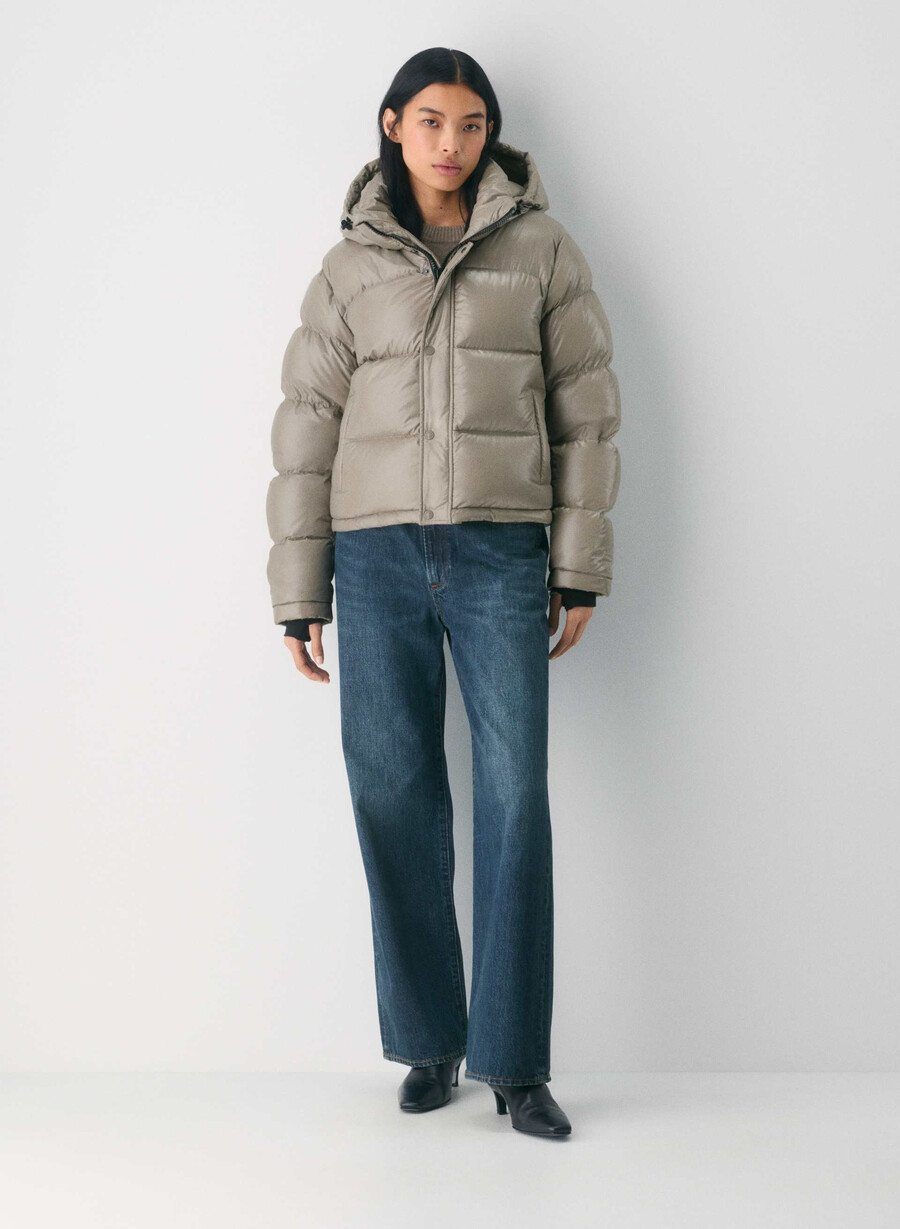 the super puff shorty - høyglanset moderne taupe