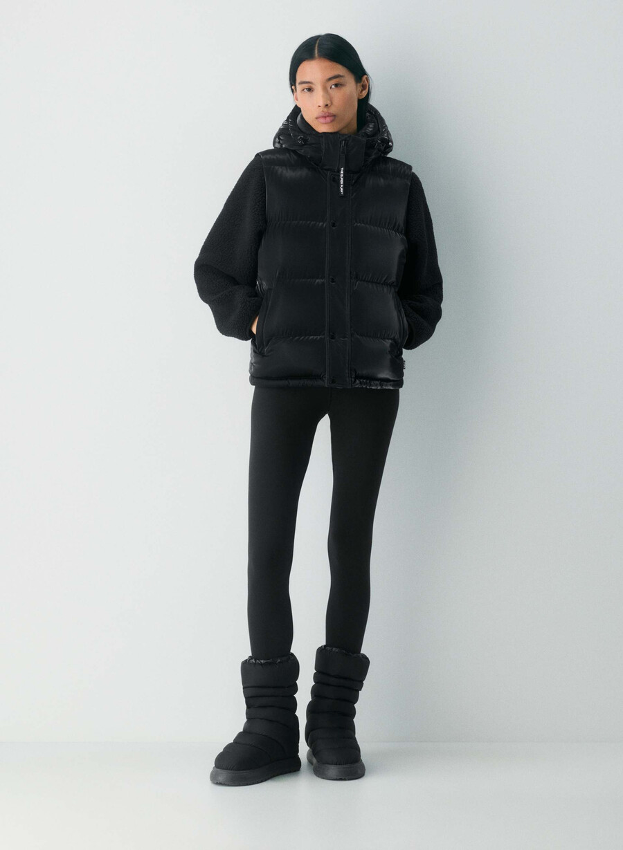 super puff-vesten – liquid shine svart