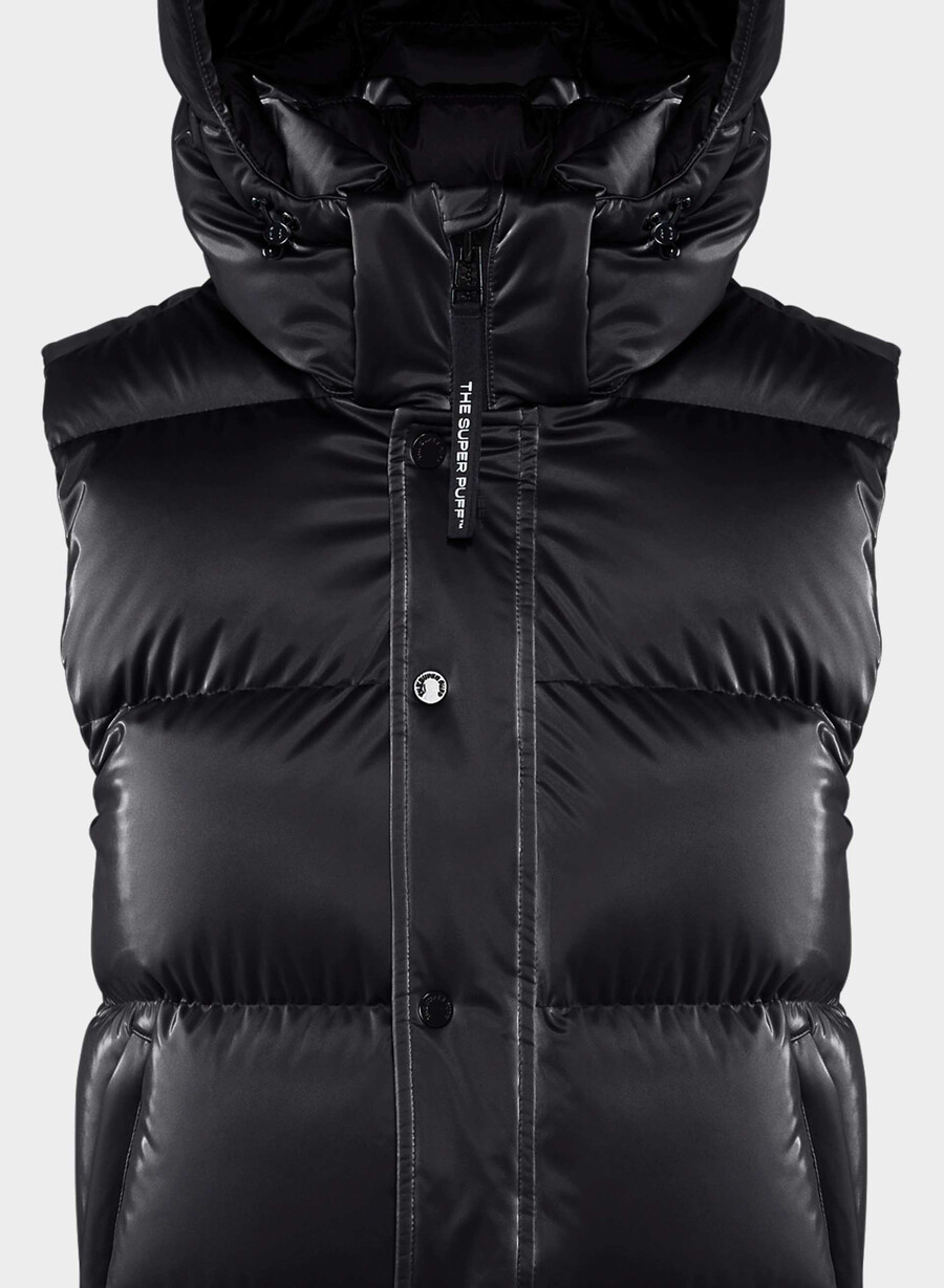 super puff-vesten – liquid shine svart