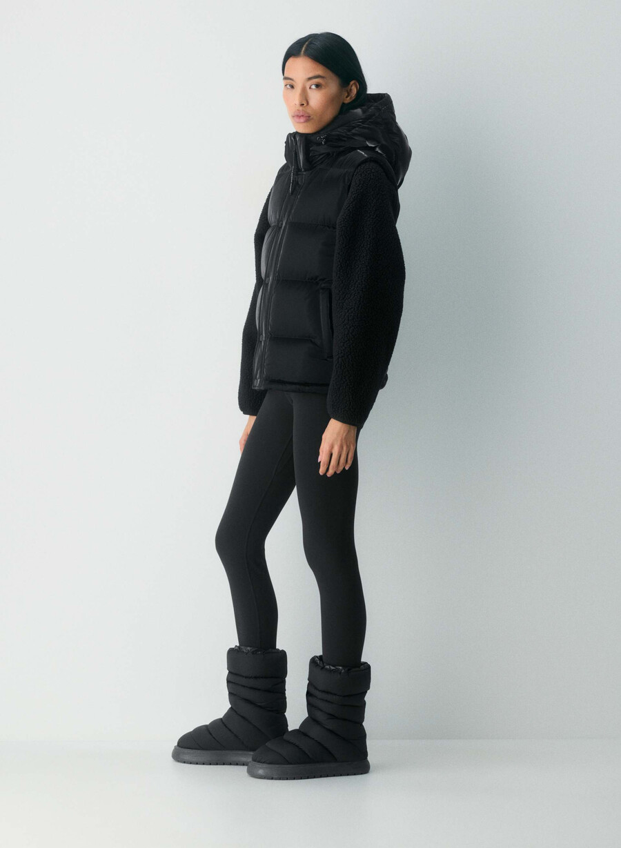 super puff-vesten – liquid shine svart