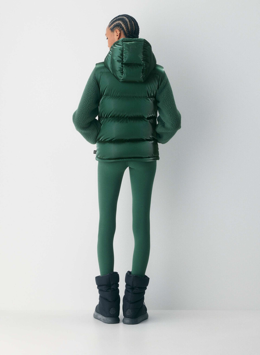 super puff-vesten – liquid shine campus green