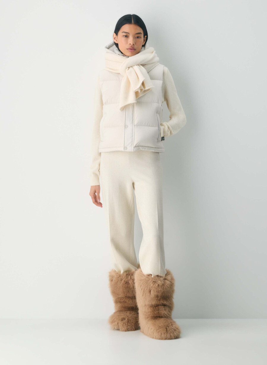 super puff shorty vest – climatte matte pearl
