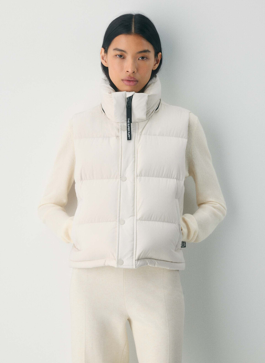super puff shorty vest – climatte matte pearl