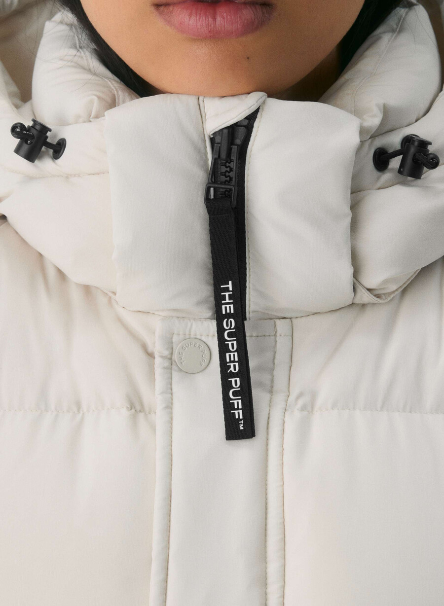 super puff shorty vest – climatte matte pearl