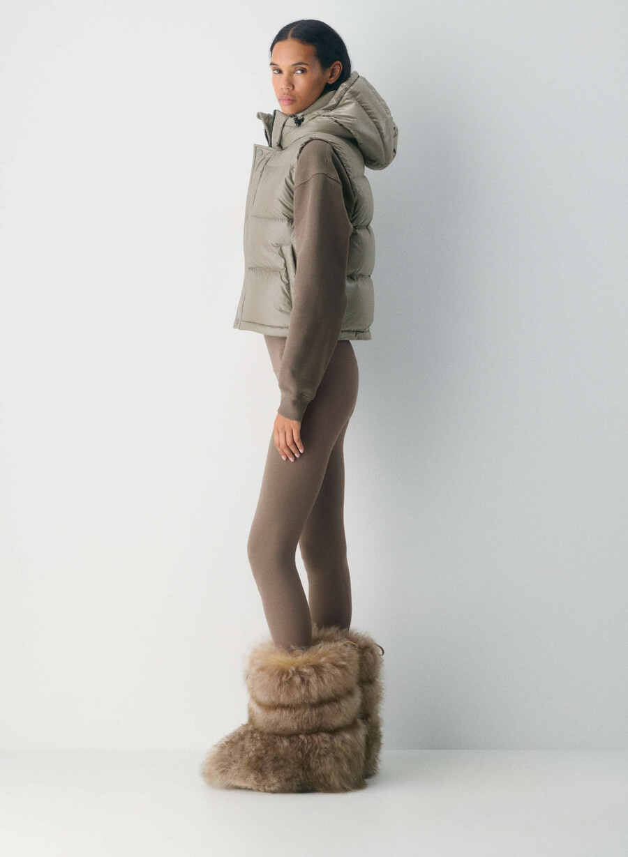 super puff shorty vest - hi-gloss moderne taupe
