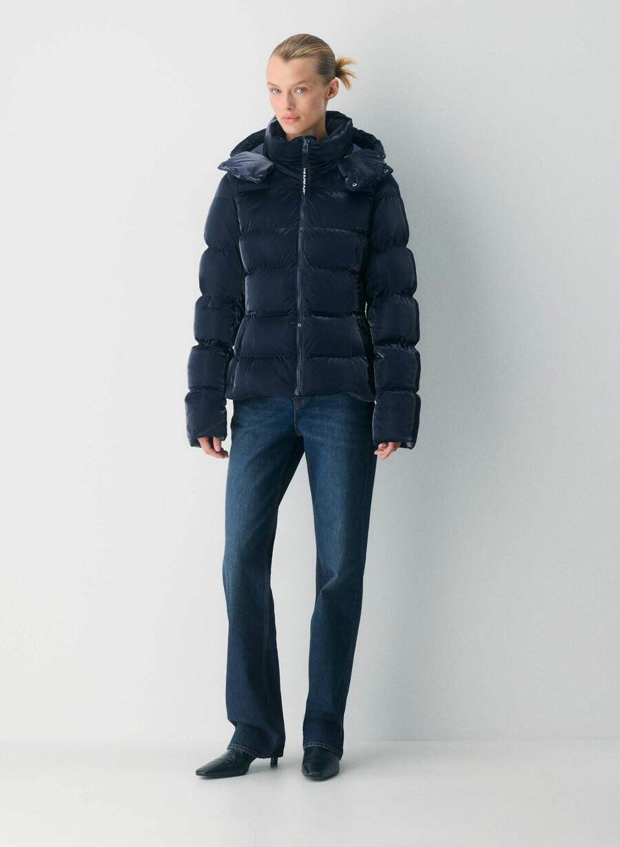 supersnug puff – flytende glans admiral