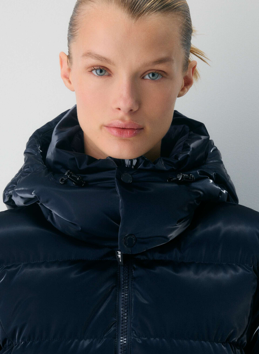 supersnug puff – flytende glans admiral
