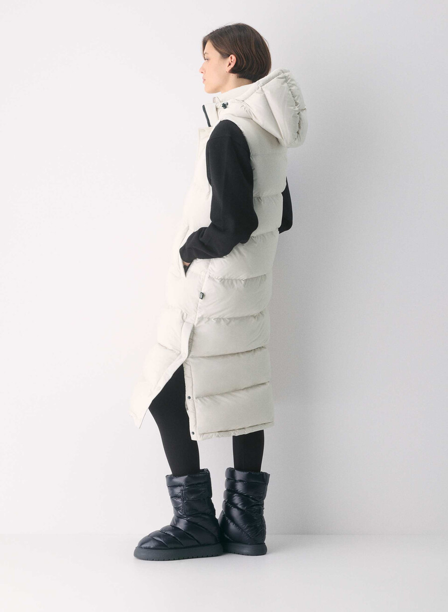 super puff lang vest - climatte matte pearl