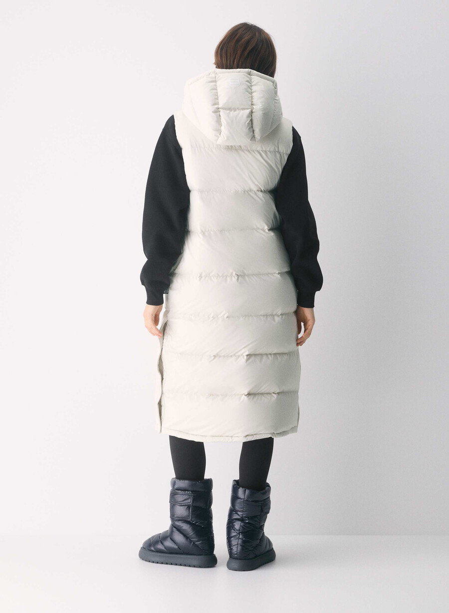 super puff lang vest - climatte matte pearl