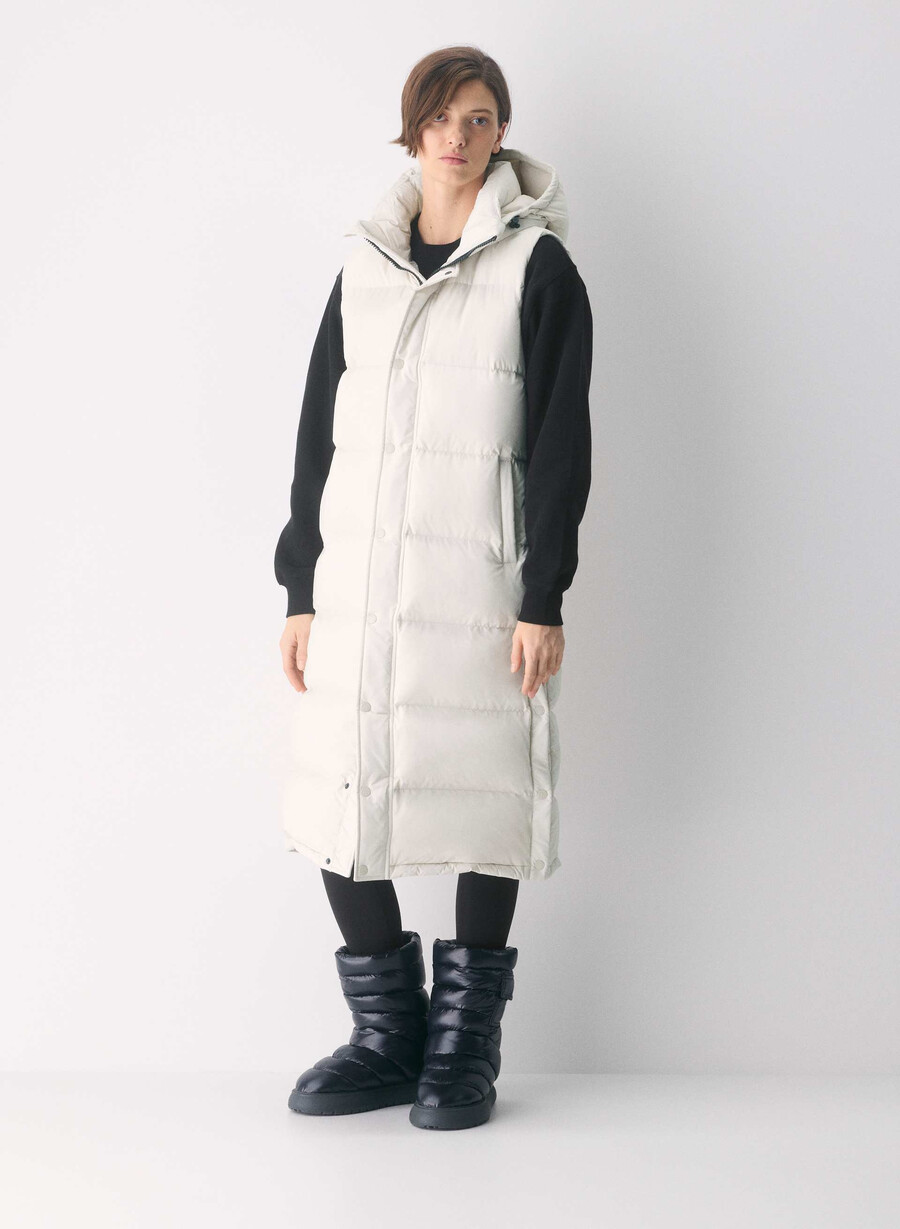 super puff lang vest - climatte matte pearl