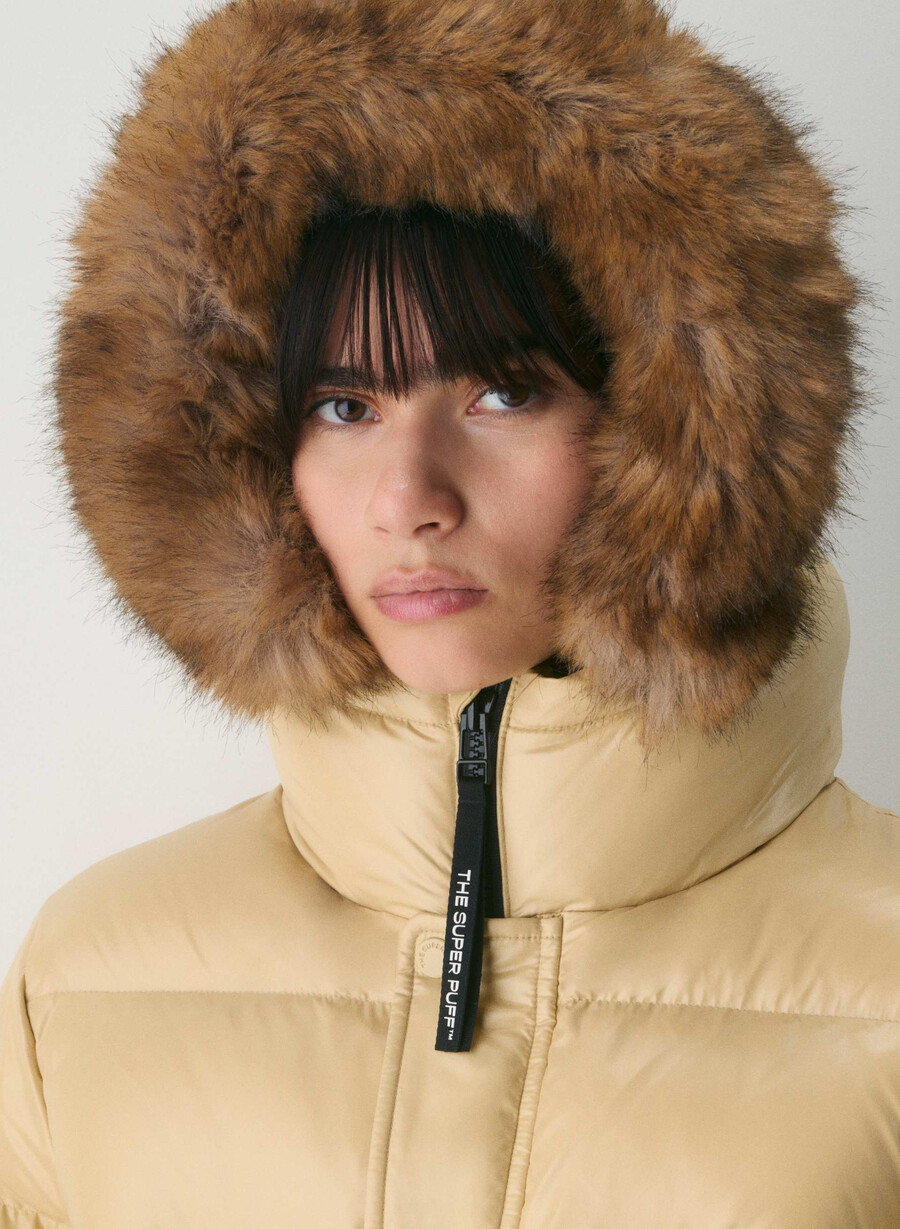 super chalet puff – høyglans mica bg lynx bg